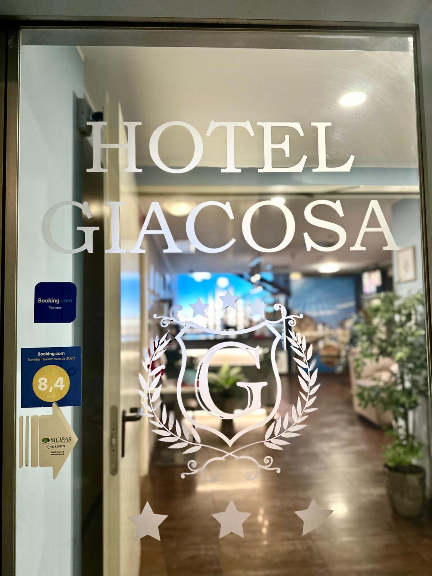 Hotel Giacosa Milan Bagian luar foto
