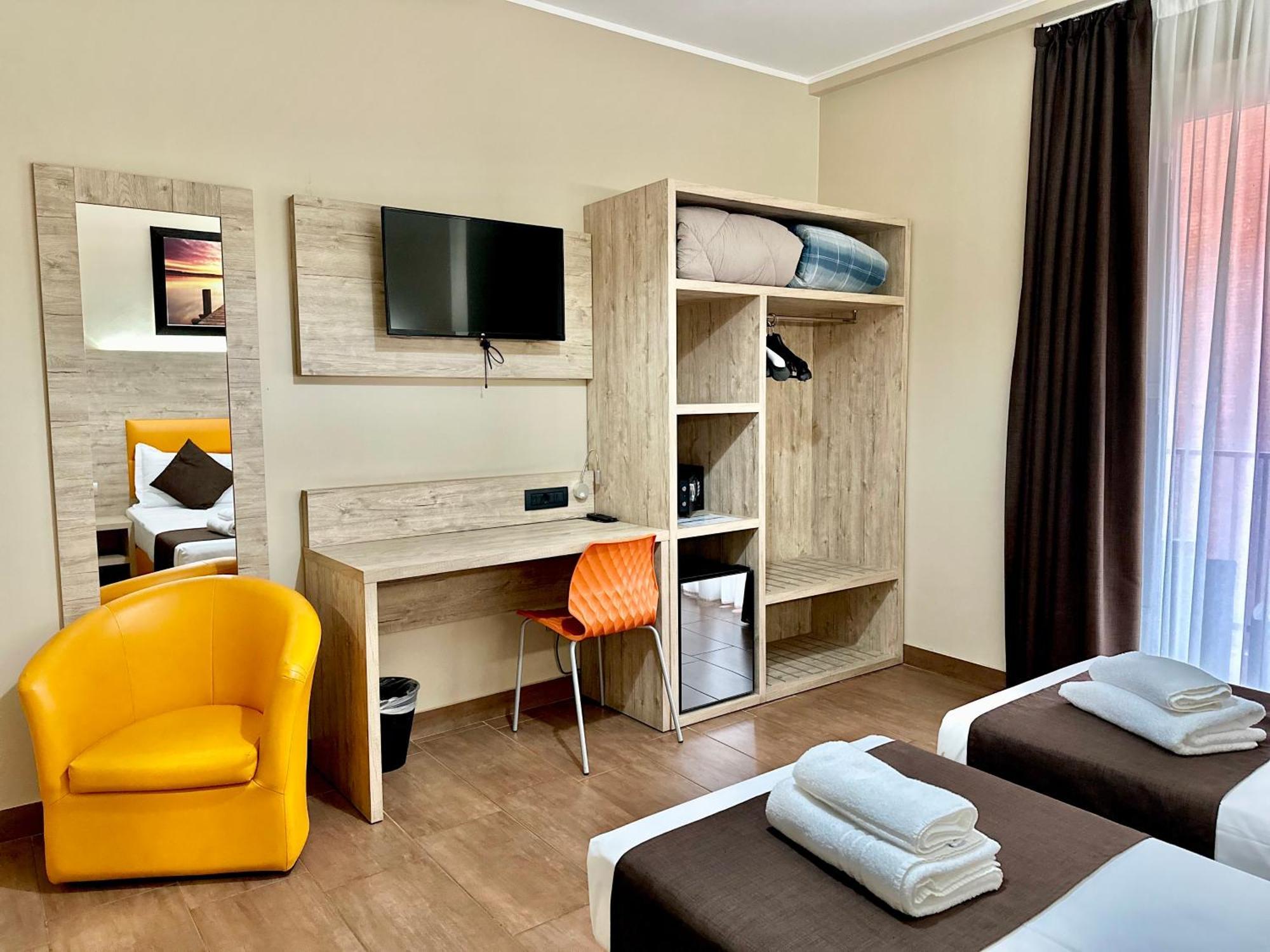 Hotel Giacosa Milan Bagian luar foto
