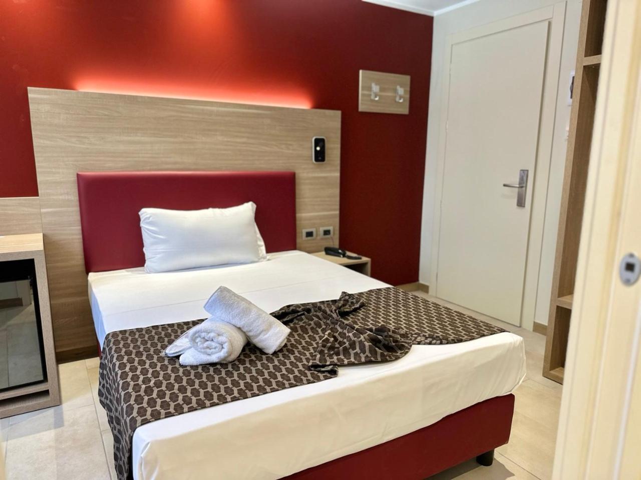 Hotel Giacosa Milan Bagian luar foto