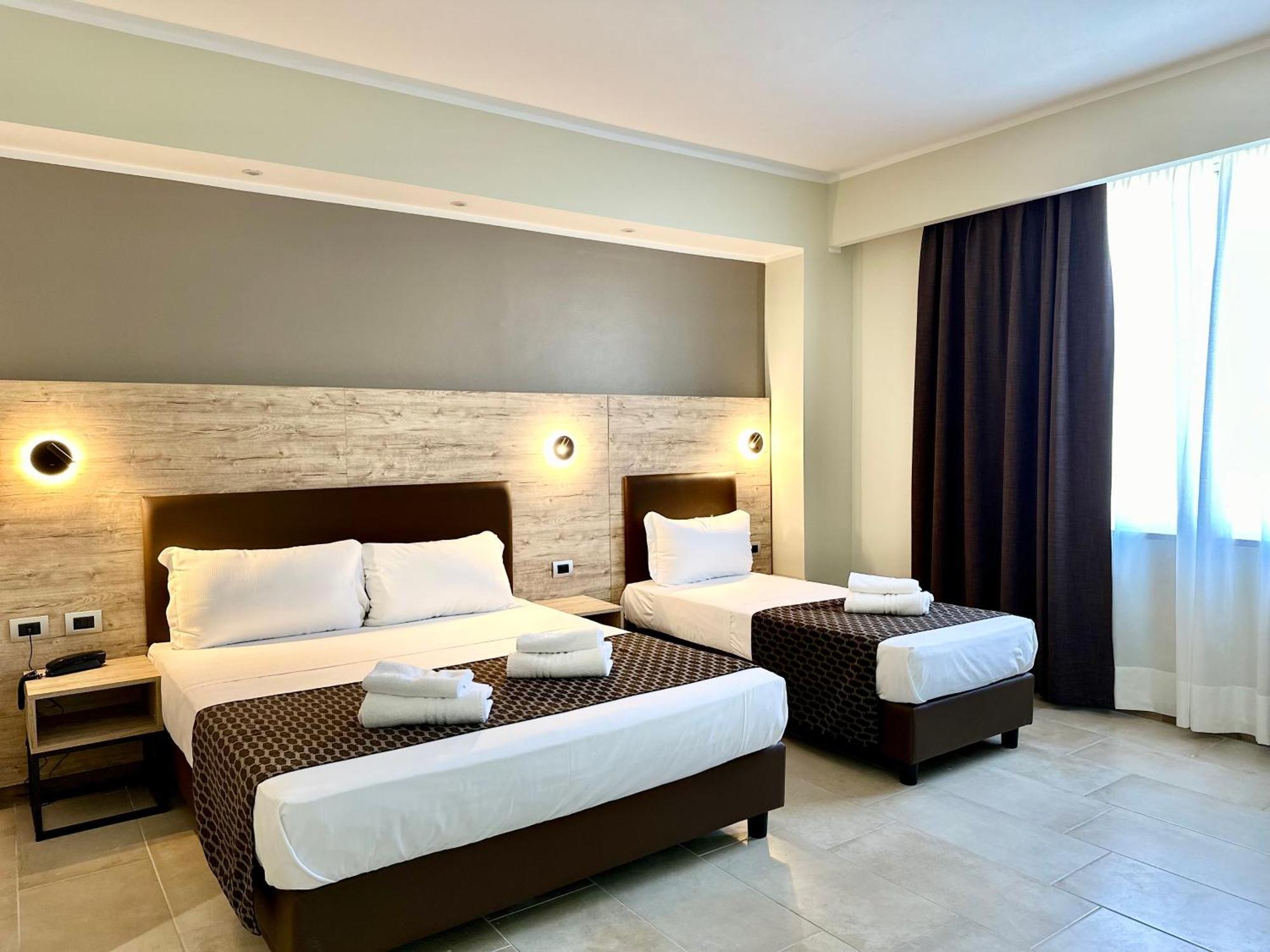 Hotel Giacosa Milan Bagian luar foto