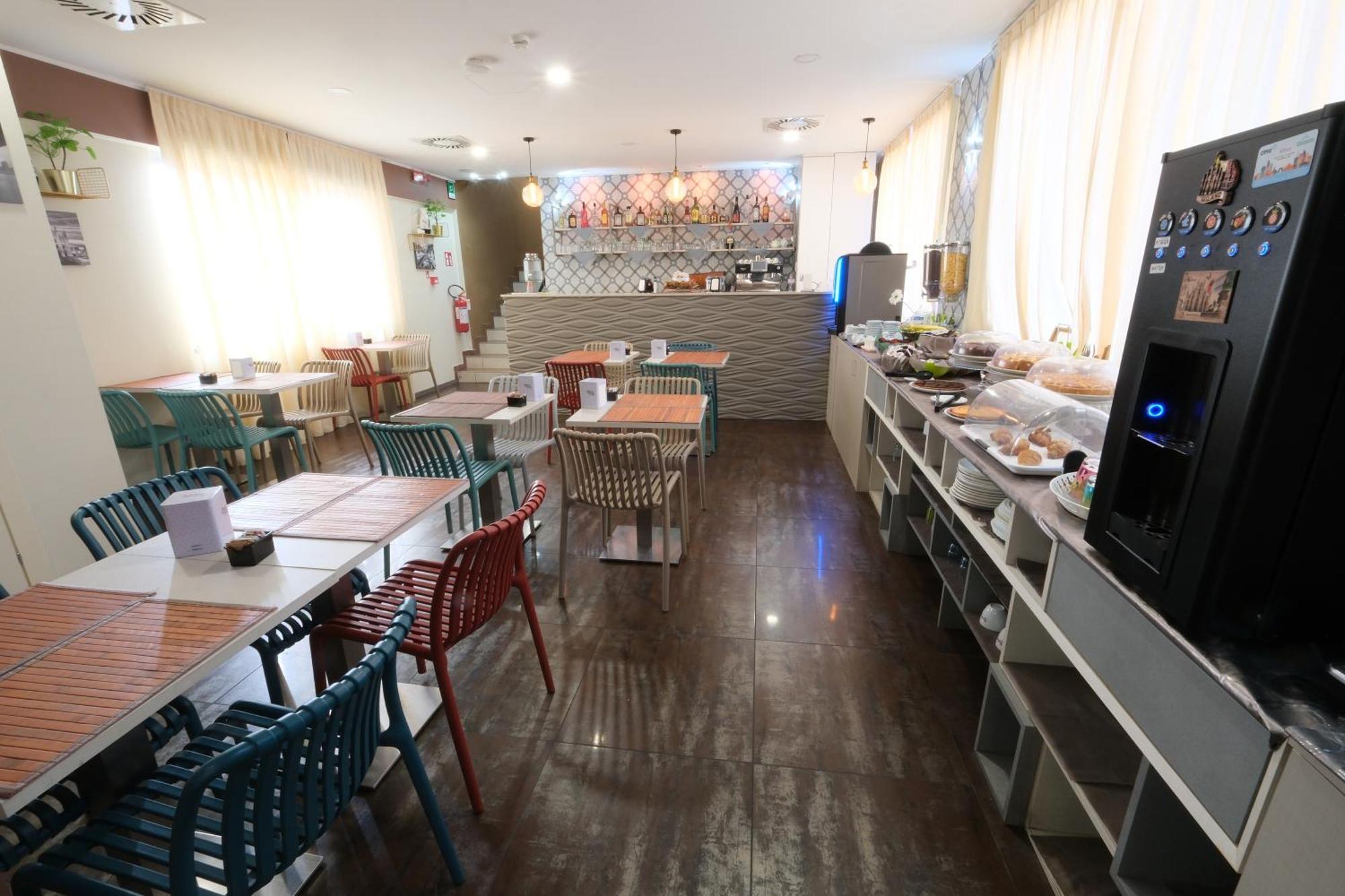 Hotel Giacosa Milan Bagian luar foto