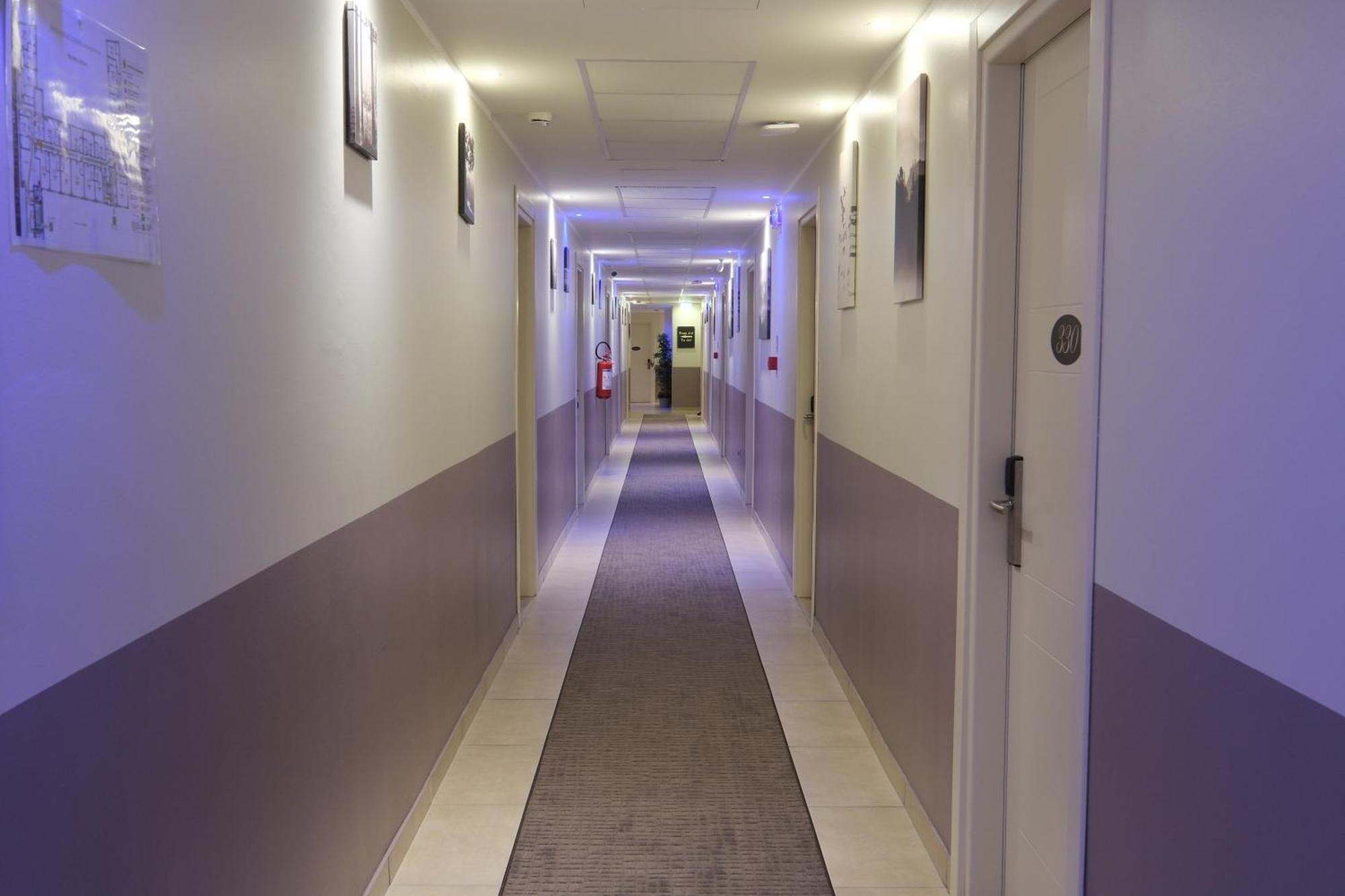 Hotel Giacosa Milan Bagian luar foto
