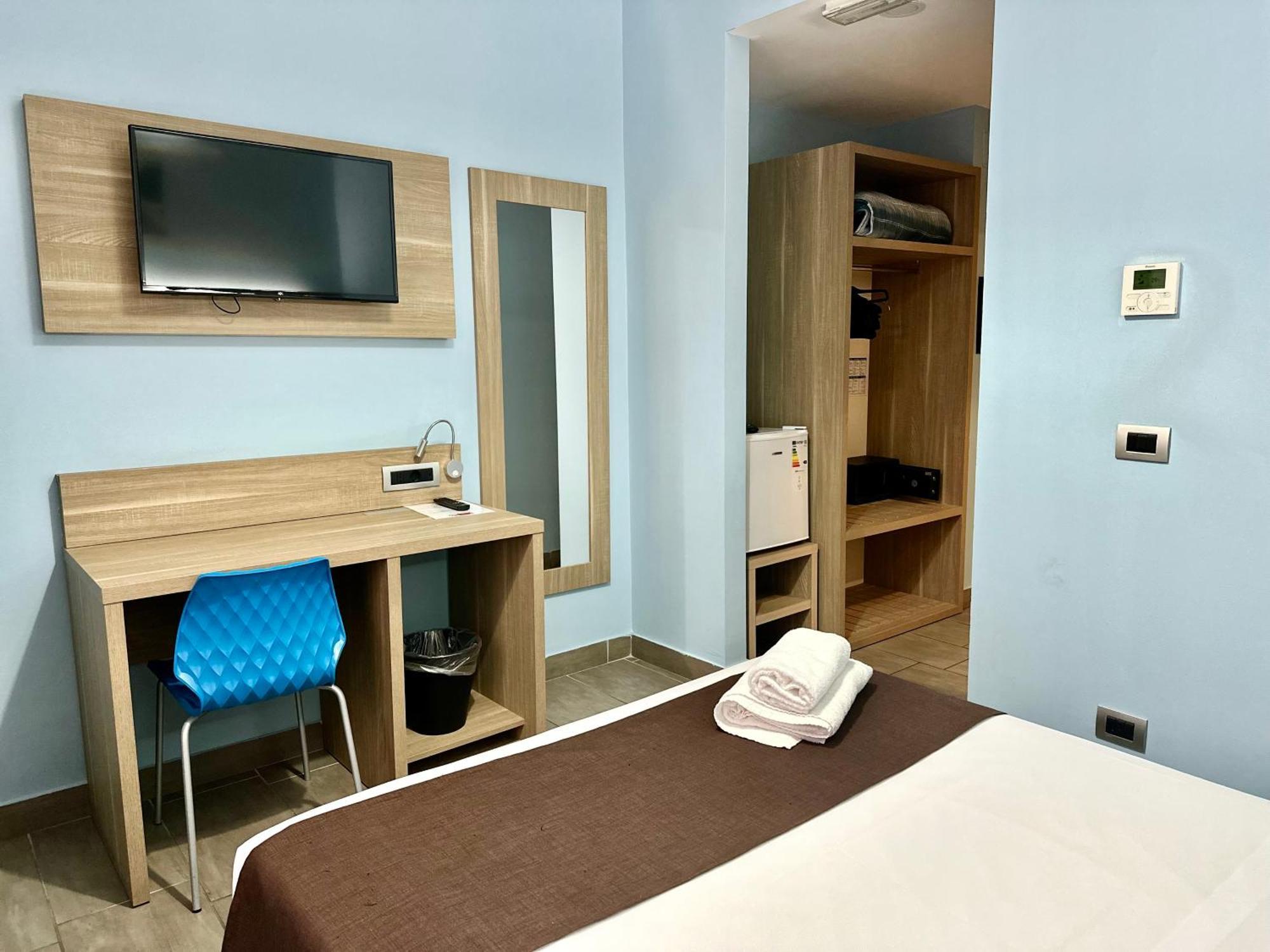 Hotel Giacosa Milan Bagian luar foto