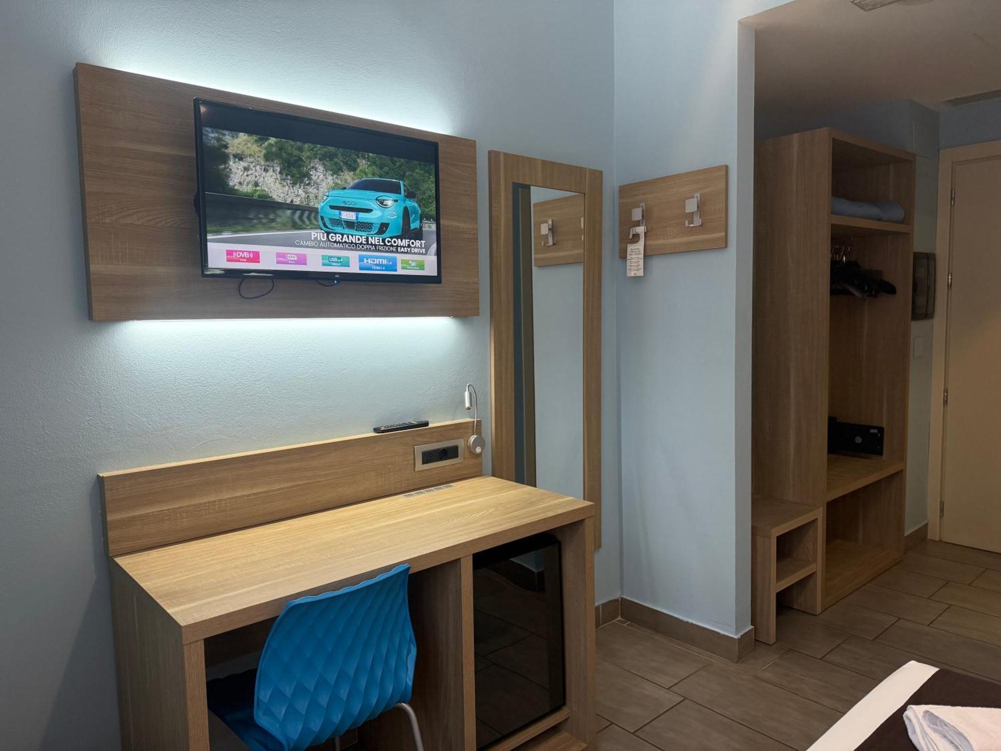 Hotel Giacosa Milan Bagian luar foto